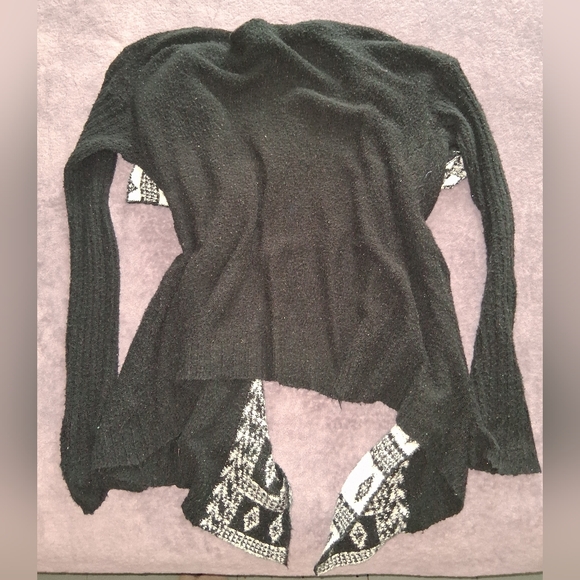 Mudd Y2K Bouclé Contrast Print Draped Front Waterfall Cardigan - Picture 7 of 9